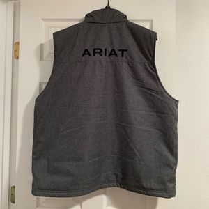 Men’s Gray ARIAT insulated Vest XXL/ worn once/ like New/pd $89.95 will take $70